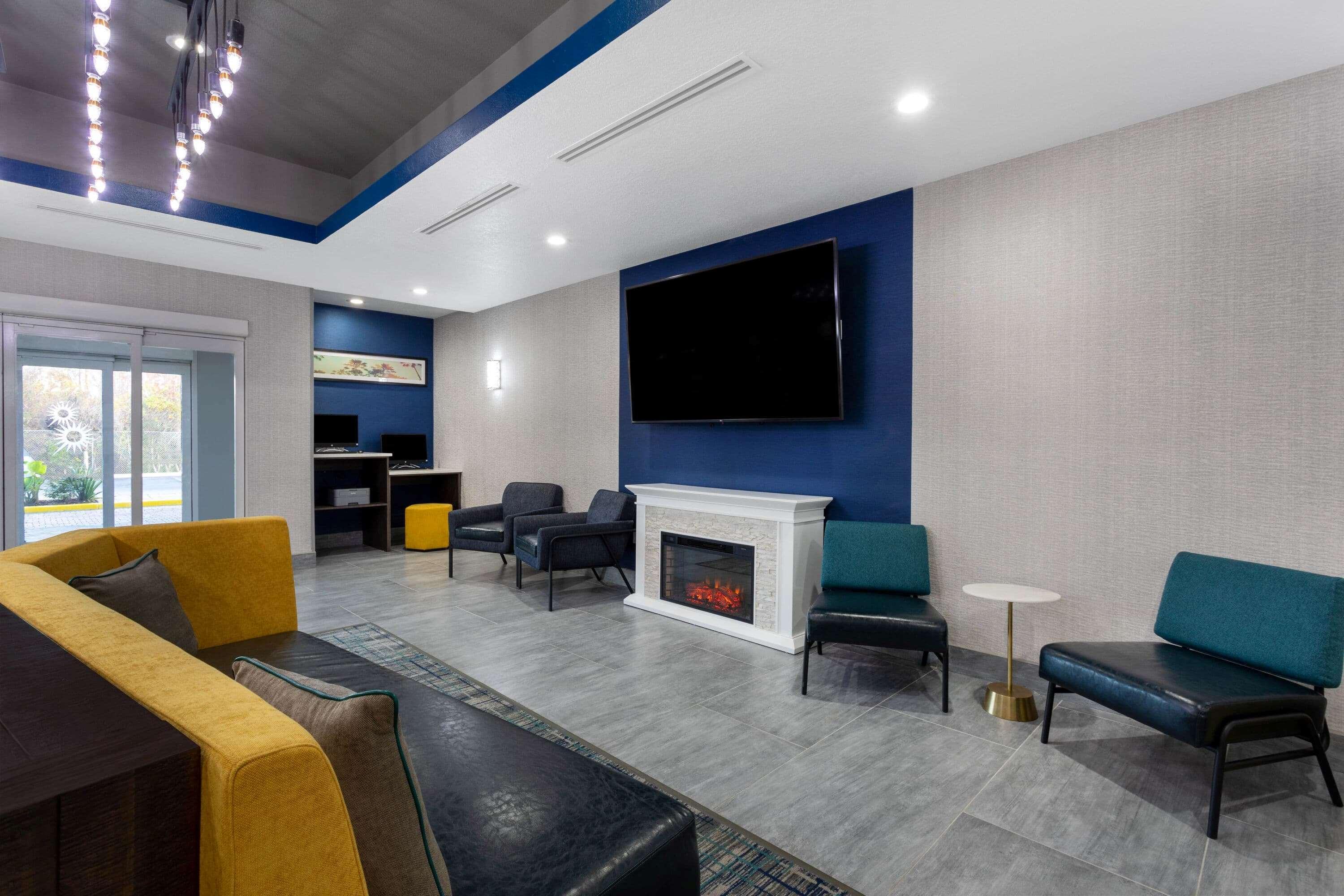 La Quinta By Wyndham Tampa Central Экстерьер фото